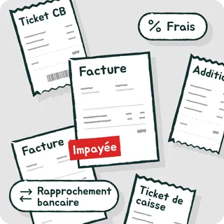 Pile de factures, tickets et documents administratifs